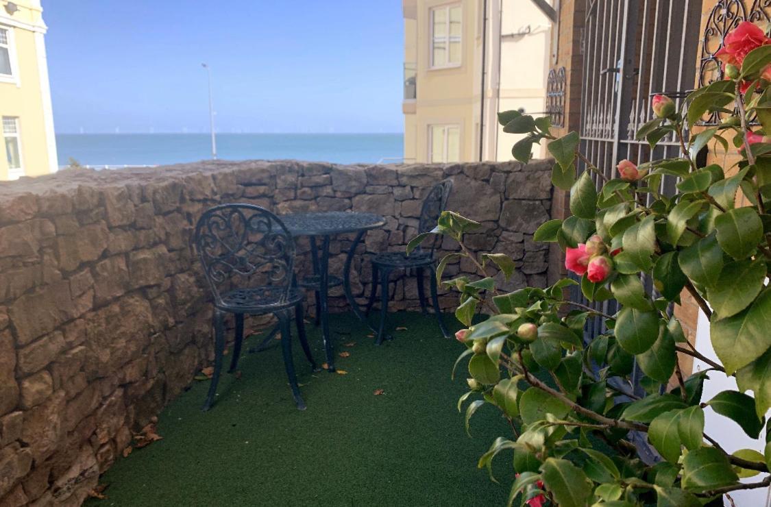 Vila Ffynonn Wen Rhôs-on-Sea Exteriér fotografie